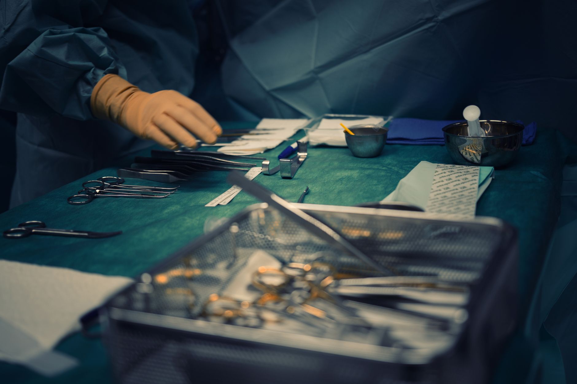 Close-up of surgical instruments prepared for surgery in a hospital operating room. — Crystal Clarity: Unveiling the Power of